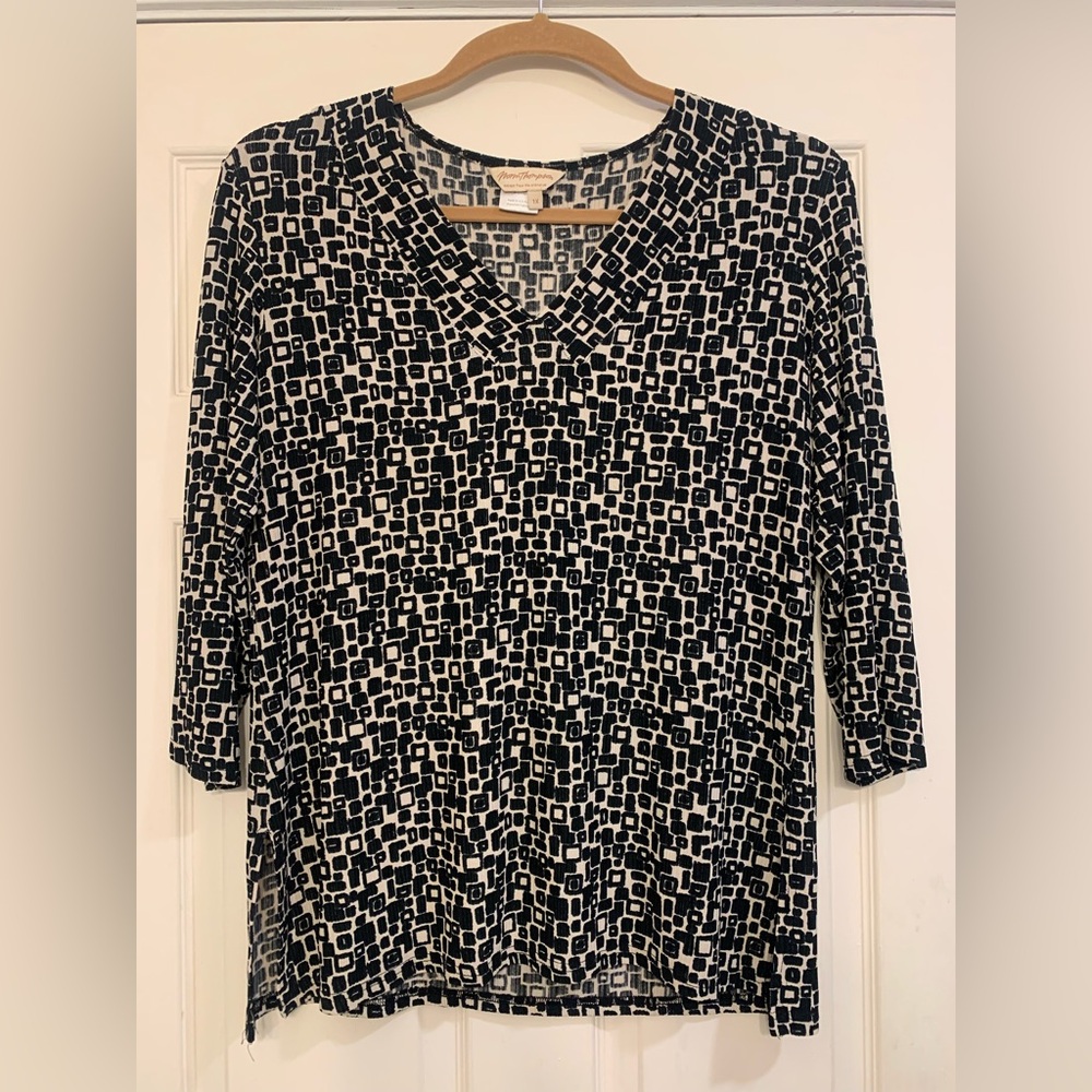 Norm Thompson Black & Ivory “Escape From The Ordinary” 1x Blouse. 2493
